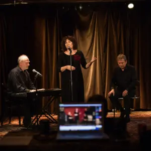 Udostępnienie archiwalnego programu kabaretowego na YouTube po kilkunastu latach