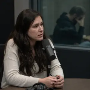 Kontekst dokumentalnego filmu o rodzinnym konflikcie i transpłciowej tożsamości dorosłego dziecka